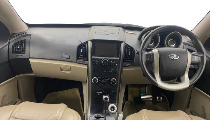 2017 Mahindra XUV500 W10 AT, Diesel, Automatic, 57,695 km, Dashboard