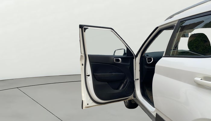 2020 Hyundai VENUE SX 1.5 CRDI, Diesel, Manual, 45,316 km, LHS Front Door