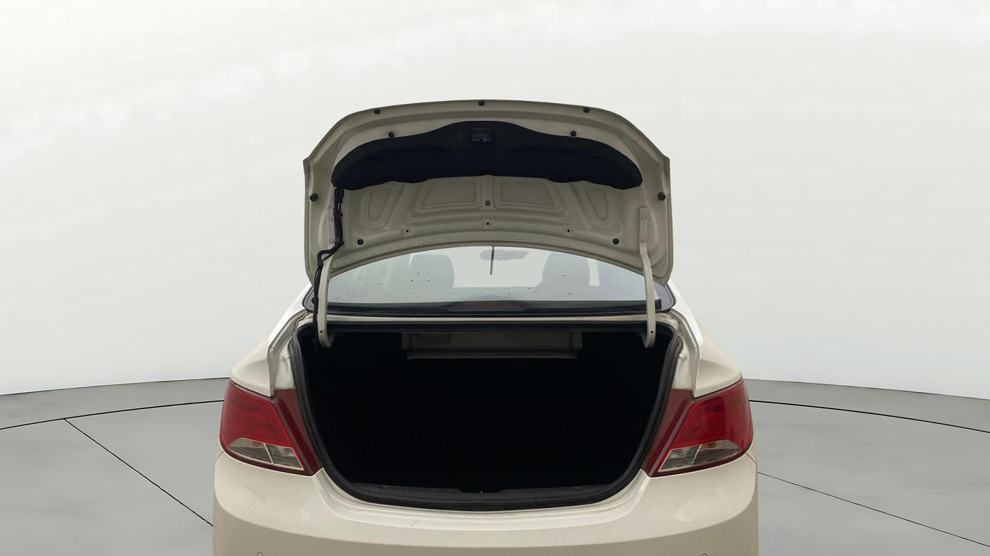 2015 Hyundai Verna FLUIDIC 4S 1.6 VTVT S(O), Petrol, Manual, 57,214 km, Boot Door Open