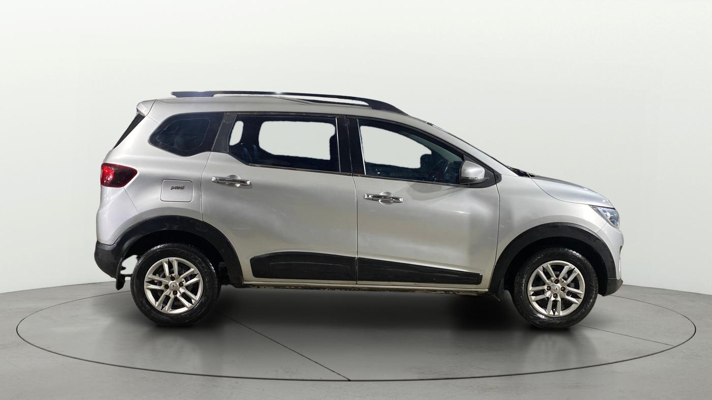 2021 Renault TRIBER RXT, Petrol, Manual, 45,308 km, Right Side View