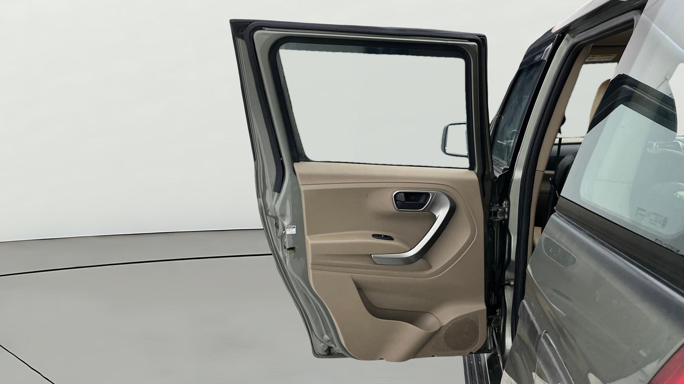 2021 Mahindra BOLERO NEO N 10, Diesel, Manual, 47,524 km, LHS Rear Door