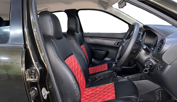 2023 Renault Kwid RXT 1.0, Petrol, Manual, 17,813 km, Right Side Front Door Cabin