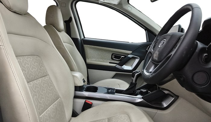 2023 Tata Safari XZA PLUS O 6STR, Diesel, Automatic, 33,899 km, Right Side Front Door Cabin
