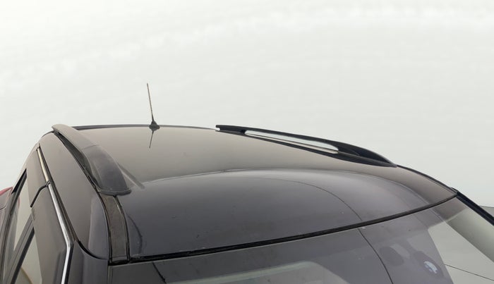 2020 Mahindra XUV300 W8 1.5 DIESEL, Diesel, Manual, 1,04,106 km, Roof