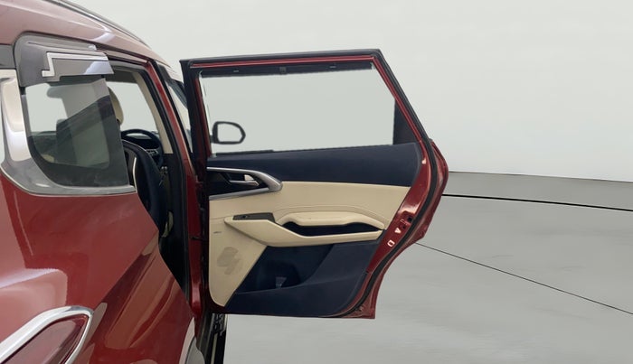 2023 KIA CARENS LUXURY PLUS 1.5 DIESEL AT 7 STR, Diesel, Automatic, 34,502 km, RHS Rear Door