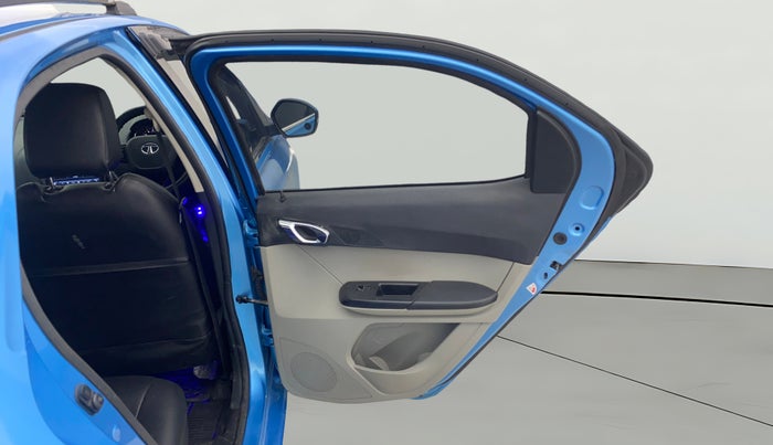 2017 Tata Tiago XZ PETROL, Petrol, Manual, 38,576 km, RHS Rear Door