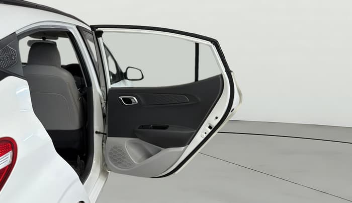 2021 Hyundai GRAND I10 NIOS SPORTZ AMT 1.2 KAPPA VTVT, Petrol, Automatic, 24,682 km, RHS Rear Door