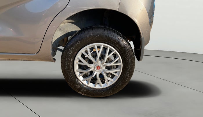 2017 Datsun Redi Go T, Petrol, Manual, 80,717 km, Left Rear Wheel