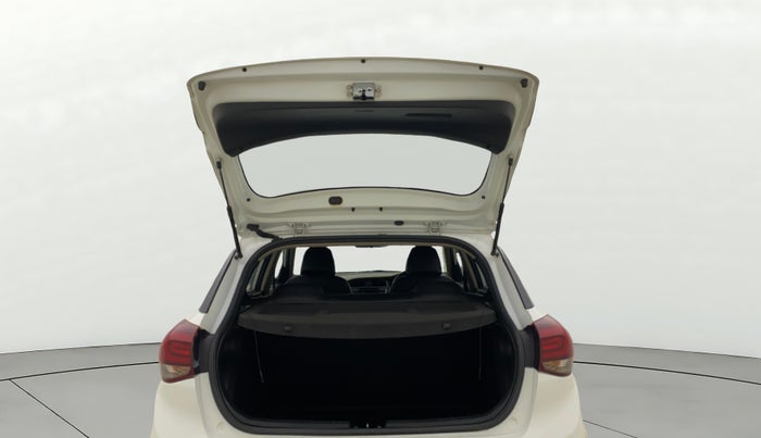 2018 Hyundai Elite i20 SPORTZ 1.2, Petrol, Manual, 95,311 km, Boot Door Open