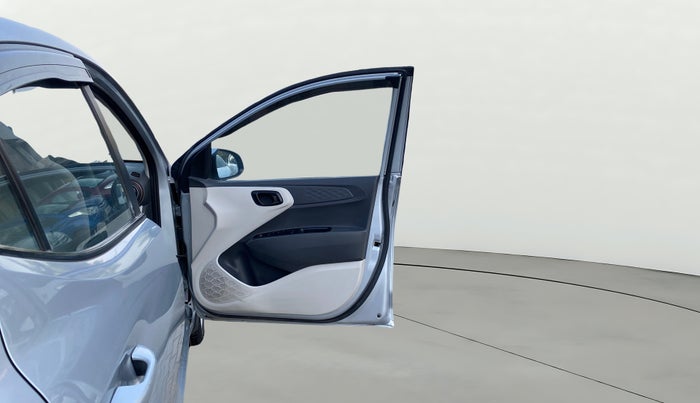 2022 Hyundai AURA S 1.2 CNG, CNG, Manual, 54,468 km, RHS Front Door