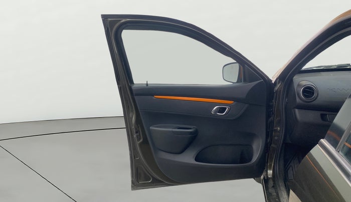 2019 Renault Kwid CLIMBER 1.0 AMT (O), Petrol, Automatic, 68,441 km, LHS Front Door