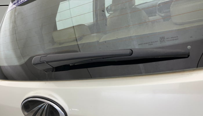 2022 Mahindra XUV300 W8 1.2 PETROL, Petrol, Manual, 45,817 km, Rear Wiper