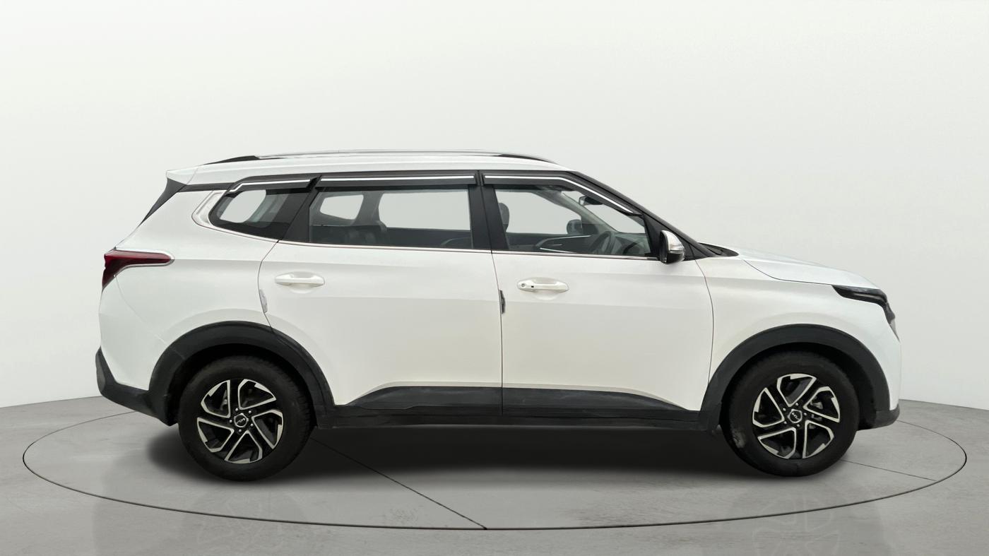 2023 KIA CARENS  PRESTIGE PLUS 1.5 TURBO PETROL DCT 7 STR, Petrol, Automatic, 1,08,754 km, Right Side View