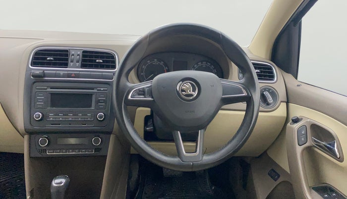 2016 Skoda Rapid 1.6 MPI STYLE PLUS AT, Petrol, Automatic, 87,383 km, Steering Wheel Close Up