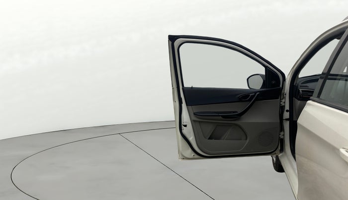 2017 Tata Tiago WIZZ EDITION PETROL, Petrol, Manual, 68,456 km, LHS Front Door