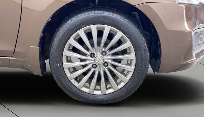 2015 Maruti Ciaz ZXI+, Petrol, Manual, 76,770 km, Right Front Wheel