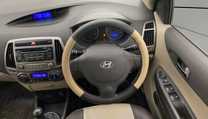 2012 Hyundai i20 MAGNA 1.2, Petrol, Manual, 30,545 km, Steering Wheel Close Up