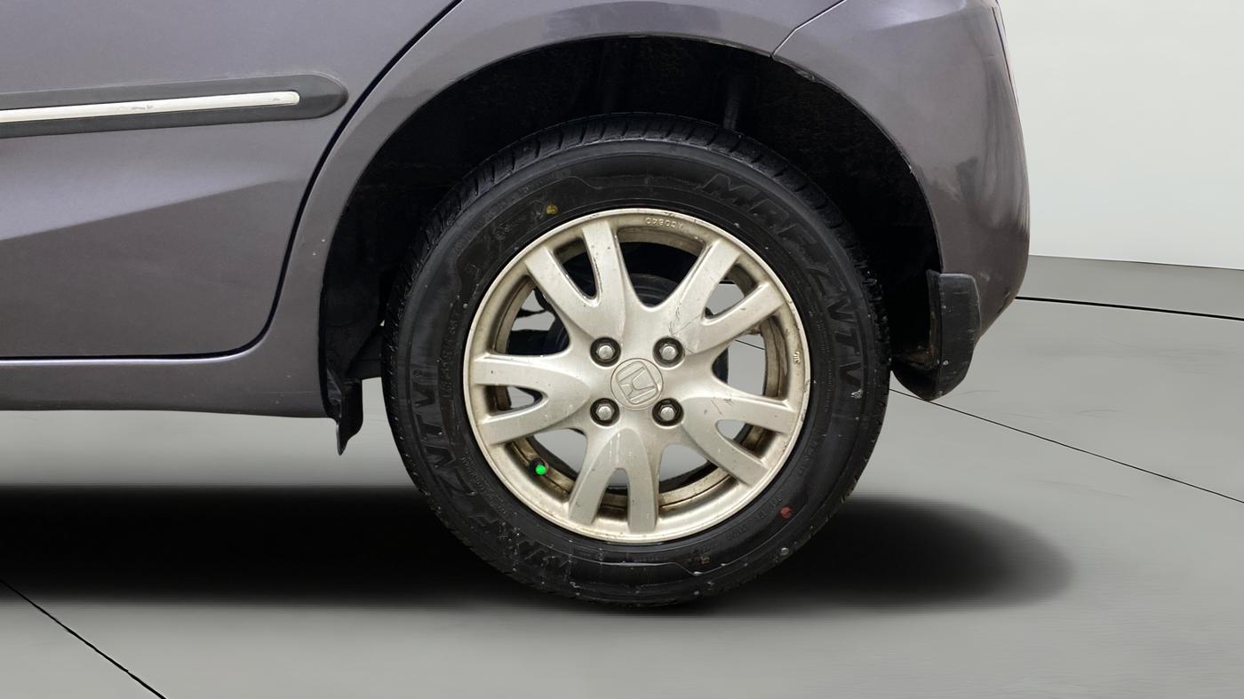 2018 Honda Brio VX AT, Petrol, Automatic, 37,121 km, Left Rear Wheel
