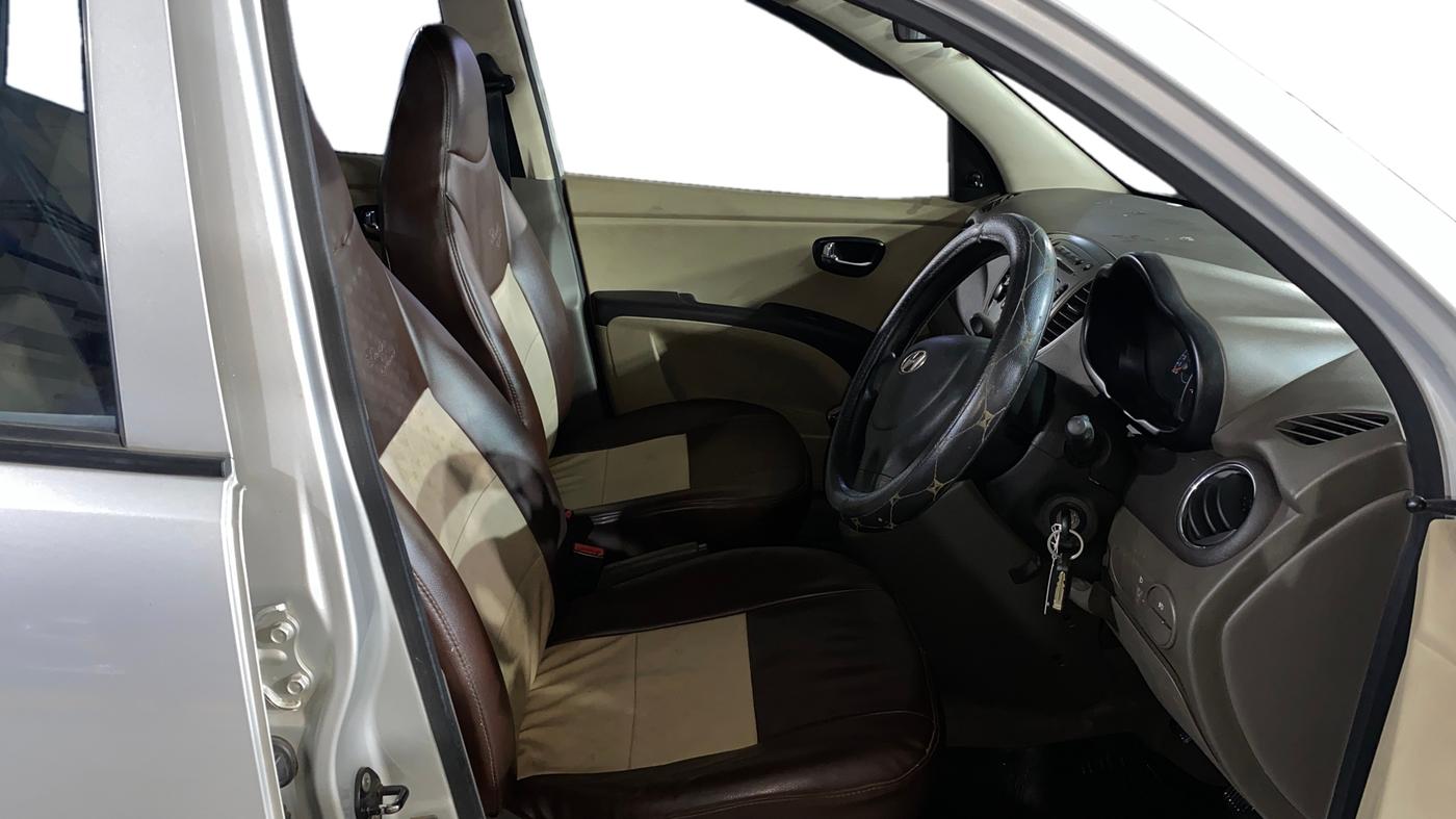 2015 Hyundai i10 SPORTZ 1.1, Petrol, Manual, 62,966 km, Right Side Front Door Cabin