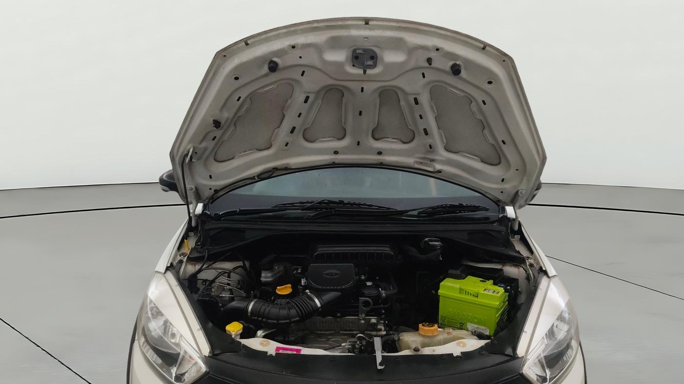 2018 Tata TIAGO NRG PETROL, Petrol, Manual, 61,541 km, Open Bonet