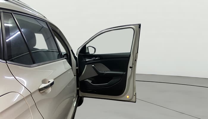 2022 Skoda KUSHAQ STYLE 1.0L TSI MT, Petrol, Manual, 97,162 km, RHS Front Door