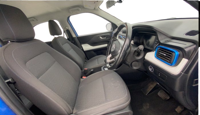 2023 Tata PUNCH CREATIVE AMT 1.2 RTN DUAL TONE, Petrol, Automatic, 24,114 km, Right Side Front Door Cabin