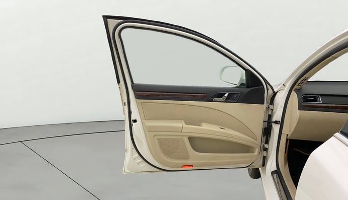 2014 Skoda Superb ELEGANCE 1.8 TSI AT, Petrol, Automatic, 64,620 km, LHS Front Door