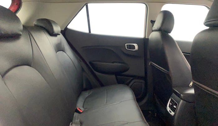 2022 Hyundai VENUE SX 1.5 (O) EXECUTIVE CRDI, Diesel, Manual, 46,065 km, Right Side Rear Door Cabin