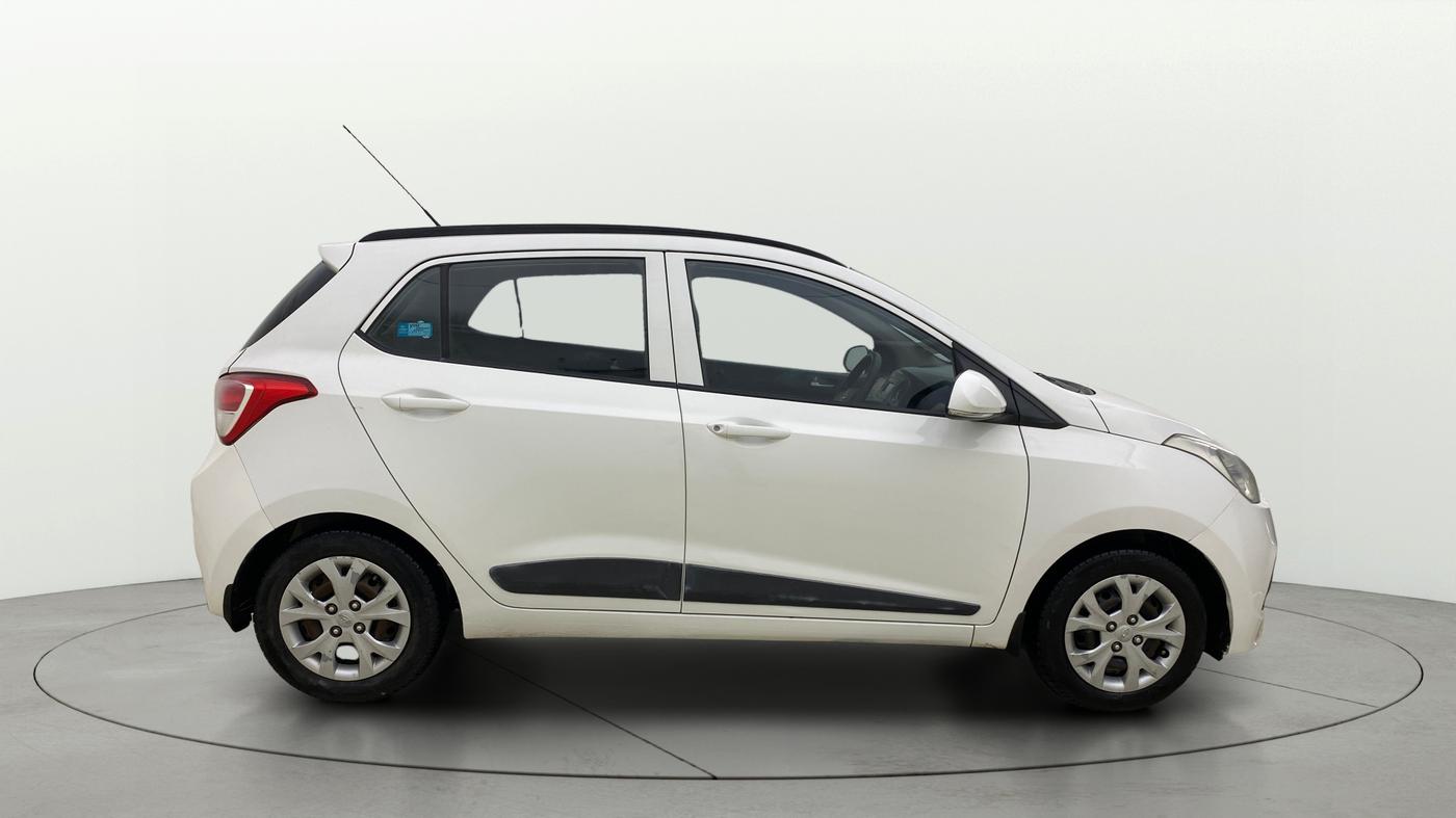 2016 Hyundai Grand i10 SPORTZ 1.2 KAPPA VTVT, CNG, Manual, 79,545 km, Right Side View