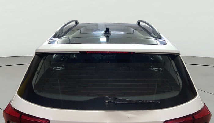 2025 Skoda KUSHAQ Sportline 1.0L TSI AT, Petrol, Automatic, 6,830 km, Rear Windshield