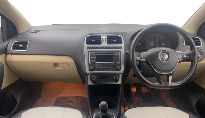 2015 Volkswagen Polo HIGHLINE1.2L, Petrol, Manual, 36,832 km, Dashboard