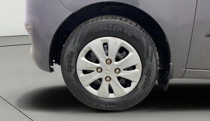 2013 Hyundai i10 MAGNA 1.2, Petrol, Manual, 1,04,654 km, Left Front Wheel