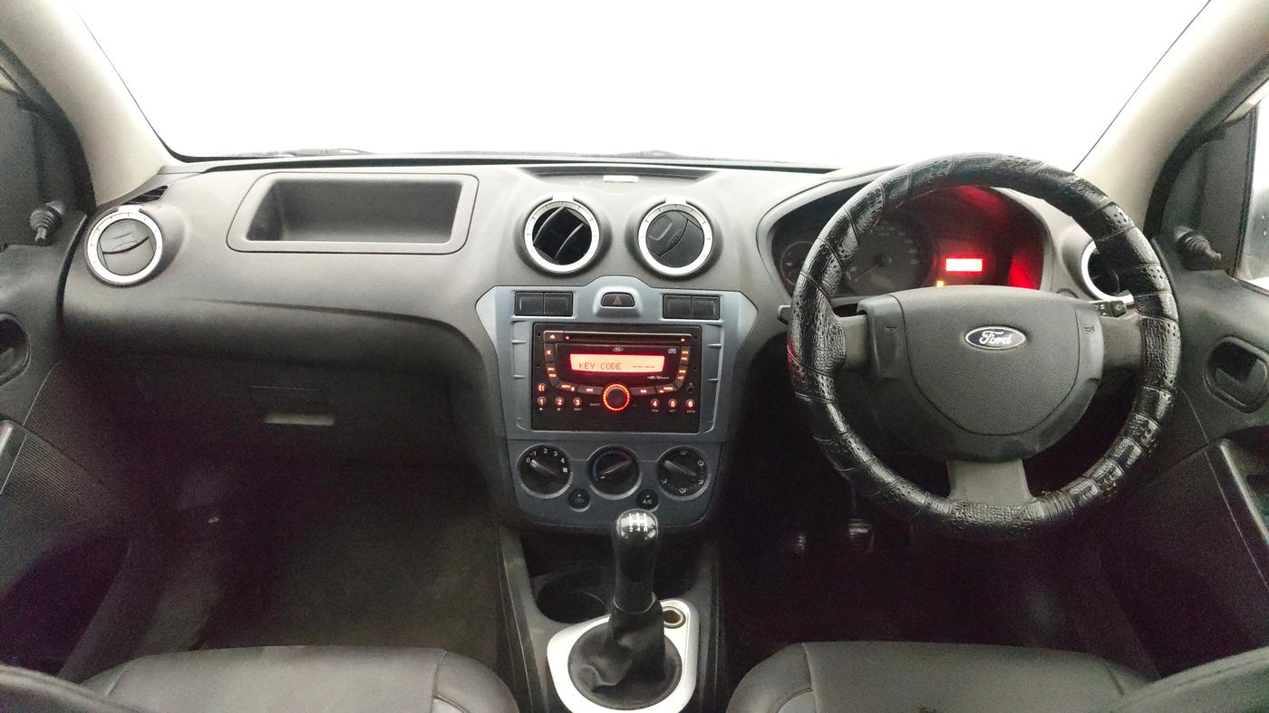 2013 Ford Figo EXI 1.2 PETROL, Petrol, Manual, 1,02,975 km, Dashboard