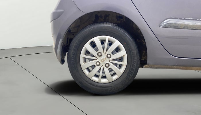 2014 Hyundai i10 SPORTZ 1.1, Petrol, Manual, 31,204 km, Right Rear Wheel