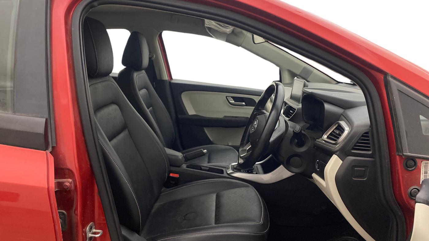2023 Tata ALTROZ XZA PLUS, Petrol, Automatic, 9,023 km, Right Side Front Door Cabin