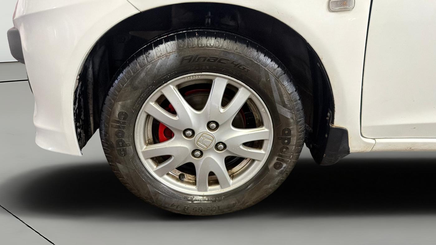 2014 Honda Brio VX AT, CNG, Automatic, 40,556 km, Left Front Wheel