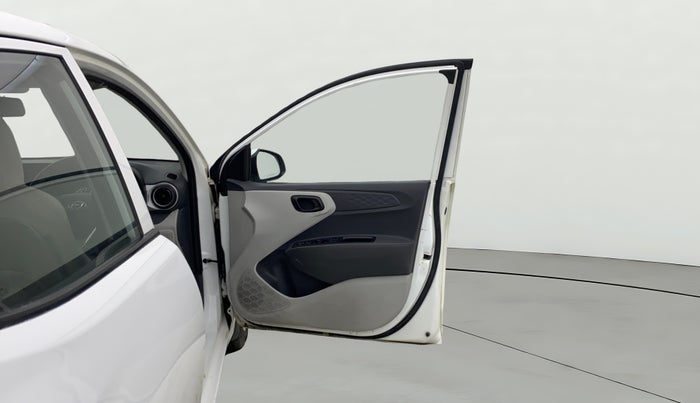 2020 Hyundai GRAND I10 NIOS MAGNA AMT 1.2 KAPPA VTVT, Petrol, Automatic, 68,750 km, RHS Front Door