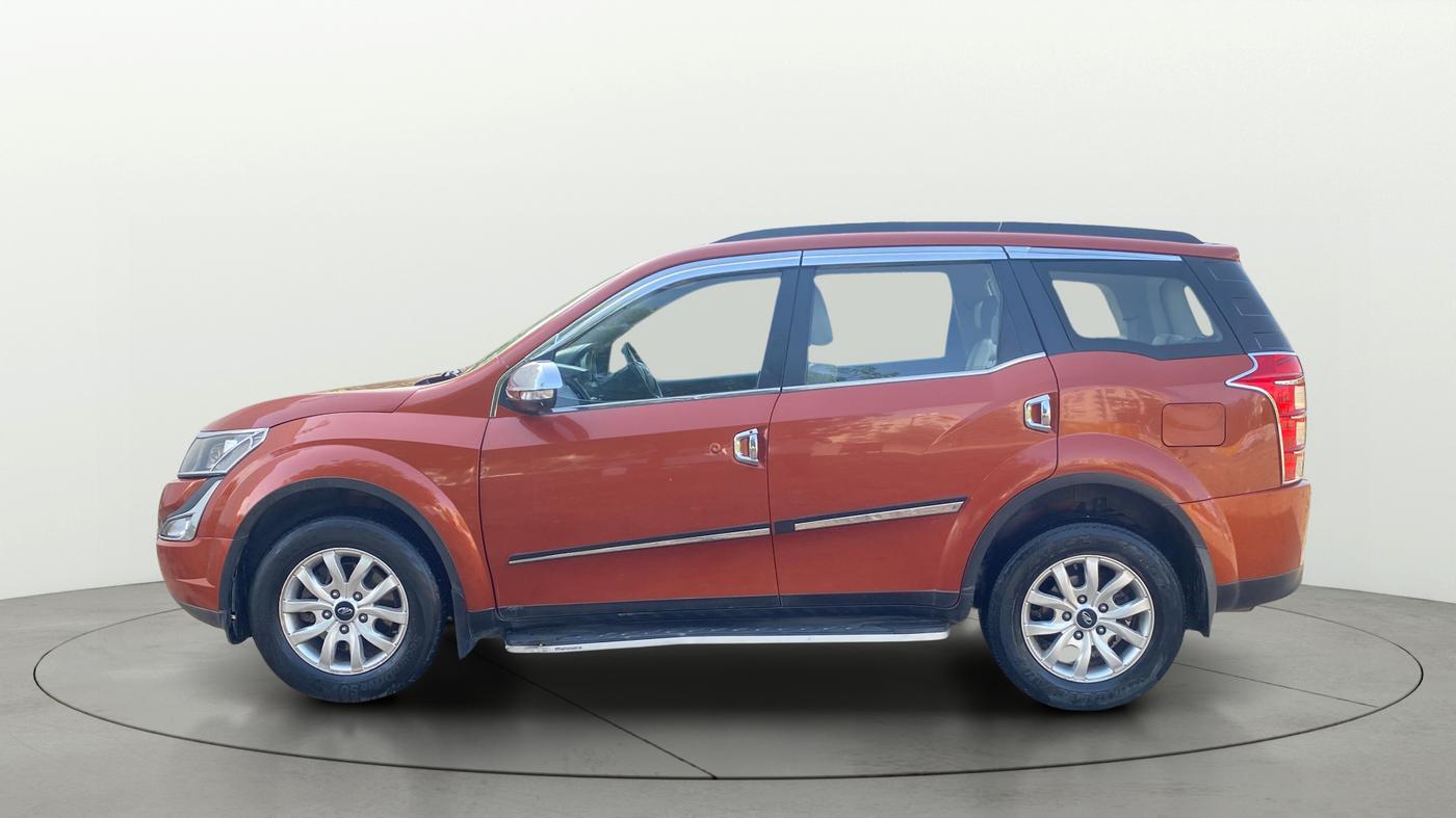 2017 Mahindra XUV500 W10 AT, Diesel, Automatic, 84,161 km, Left Side