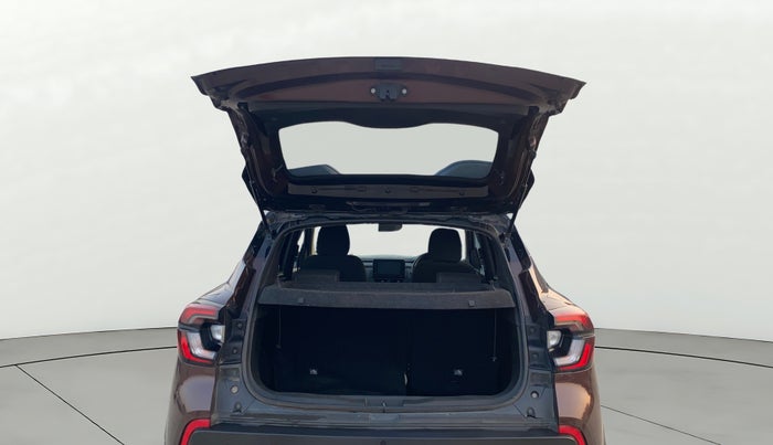 2021 Renault Kiger RXZ AMT DUAL TONE, Petrol, Automatic, 34,991 km, Boot Door Open