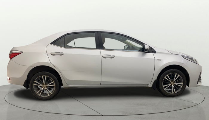 2017 Toyota Corolla Altis GL PETROL, Petrol, Manual, 78,724 km, Right Side View
