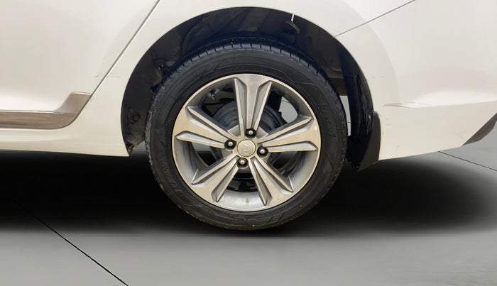 2019 Hyundai Verna 1.6 VTVT SX O, Petrol, Manual, 1,04,110 km, Left Rear Wheel