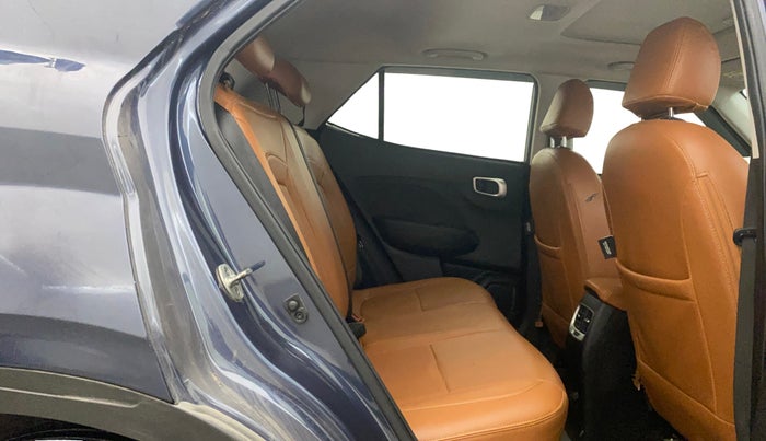 2020 Hyundai VENUE SX PLUS 1.0 TURBO DCT, Petrol, Automatic, 66,560 km, Right Side Rear Door Cabin