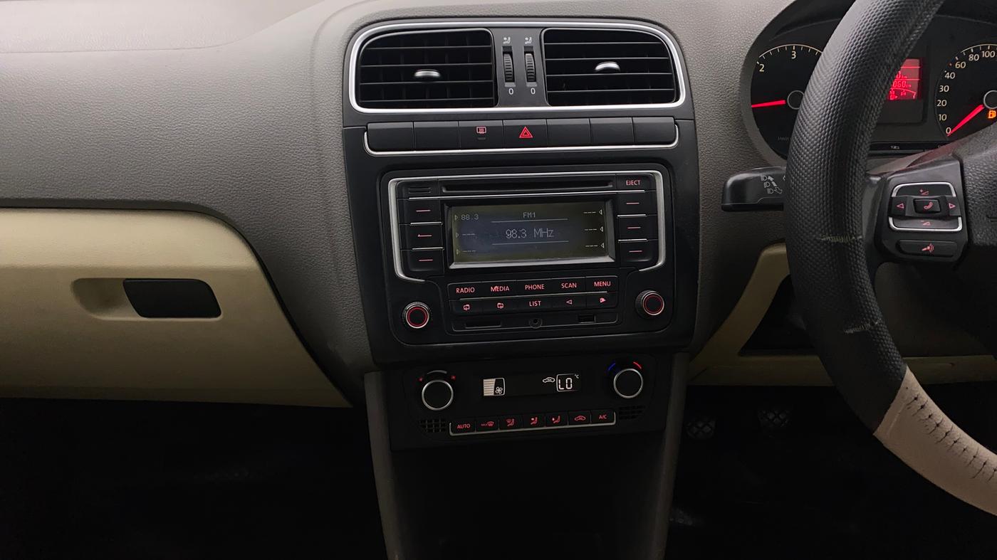 2015 Volkswagen Vento HIGHLINE DIESEL 1.5, Diesel, Manual, 1,04,079 km, Air Conditioner
