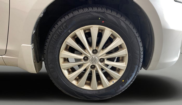 2016 Maruti Ciaz ZXI, Petrol, Manual, 19,342 km, Right Front Wheel