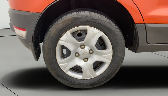 2014 Ford Ecosport AMBIENTE 1.5L DIESEL, Diesel, Manual, 1,17,219 km, Right Rear Wheel