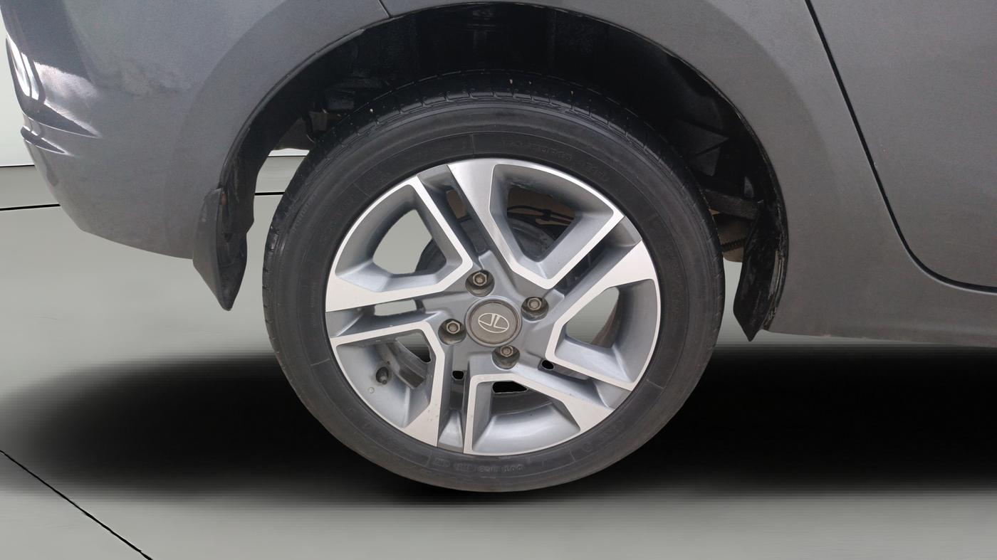 2022 Tata TIGOR XZ PLUS PETROL, Petrol, Manual, 26,694 km, Right Rear Wheel