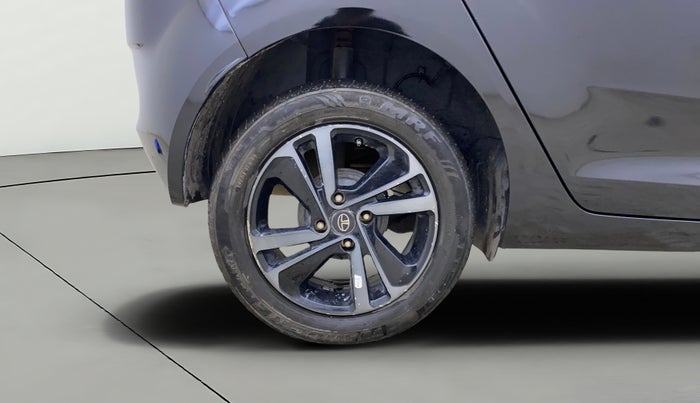 2023 Tata ALTROZ XZA PLUS DARK EDTION, Petrol, Automatic, 39,430 km, Right Rear Wheel