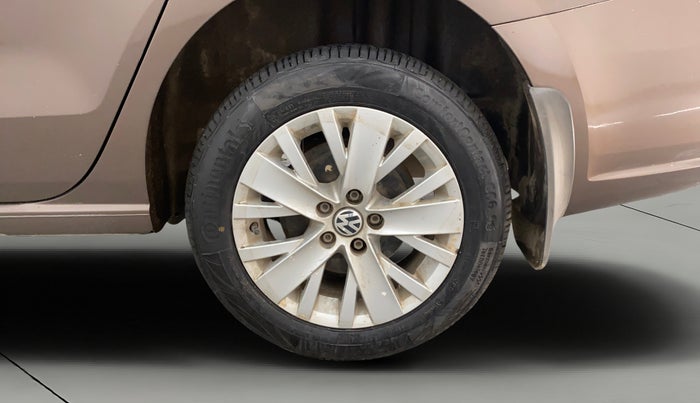 2015 Volkswagen Vento HIGHLINE 1.6 MPI, Petrol, Manual, 71,482 km, Left Rear Wheel