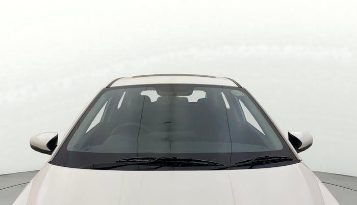 2022 Hyundai NEW I20 ASTA 1.2 MT, Petrol, Manual, 32,403 km, Front Windshield