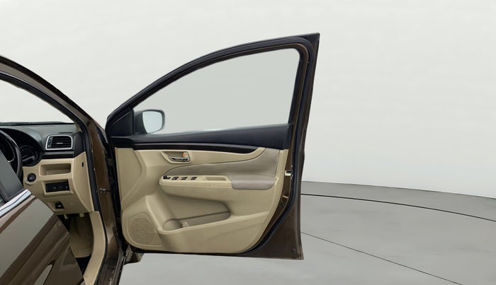 2015 Maruti Ciaz ZXI+, Petrol, Manual, 76,770 km, RHS Front Door